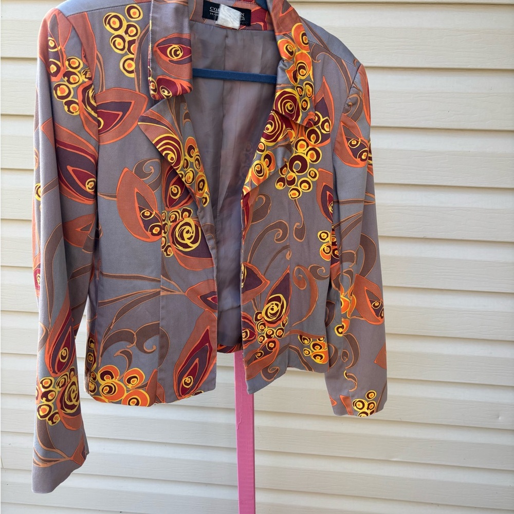 Stylish Women's Patterned Jacket - image 3